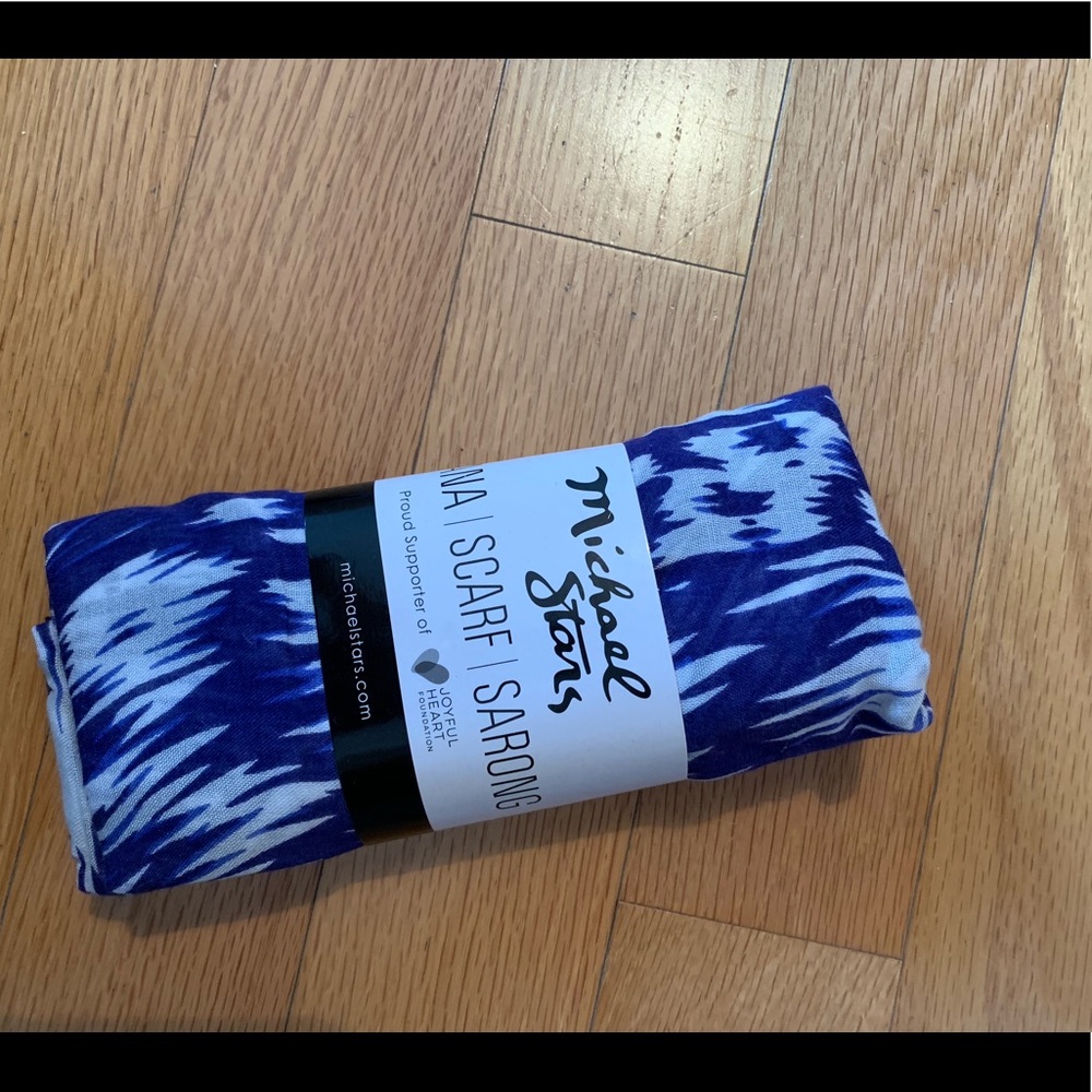 Michael Stars Blue & White Scarf - brand new!